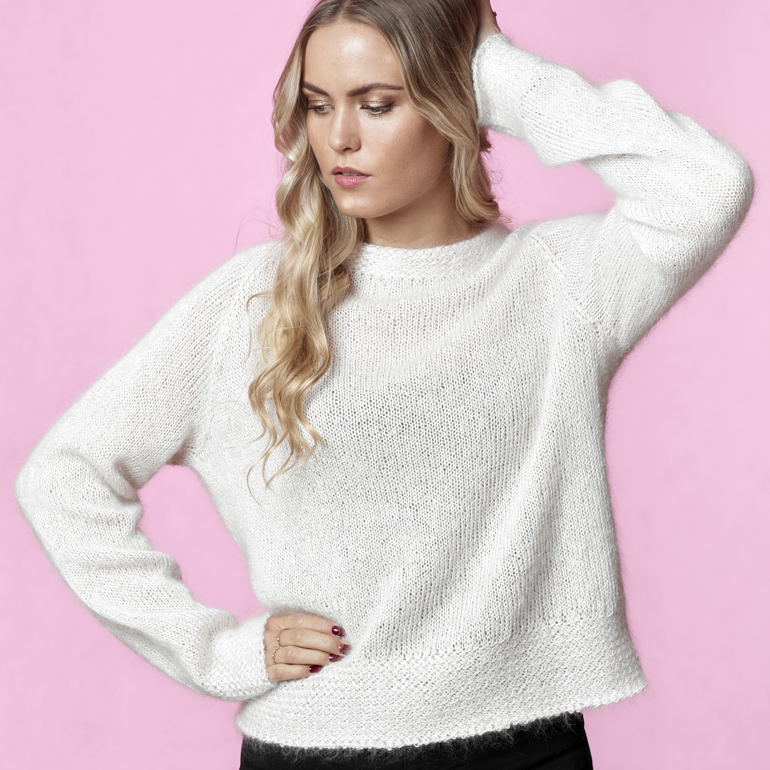 Henius-knitwear-lys-strik-sweater